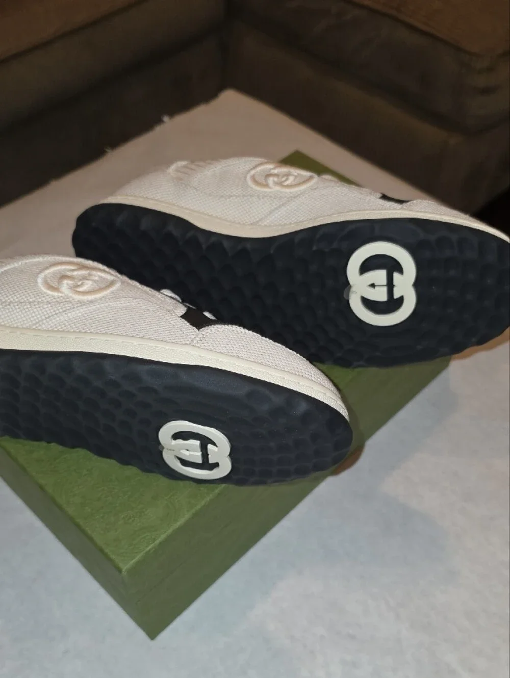 Gucci Men’s Cream & Black Canvas Low-Top Sneakers